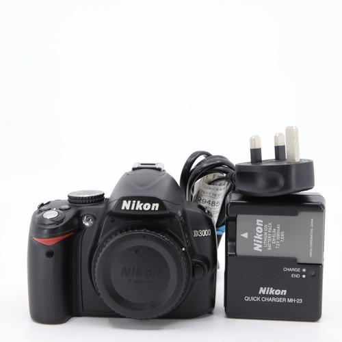 Nikon d3000 dslr - 10.2mp, &